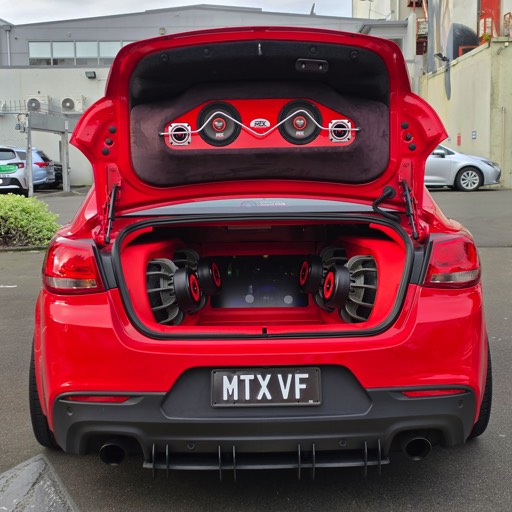 MTX loaded Mercedes ML from Russia - front right door loaded with MTX RTX speakers